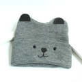 Bonnet en tricot gris pour bébé avec oreilles et broderie d'ours pour l'automne et l'hiver - Taille unique / Gris
