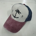 Gorra de béisbol de algodón lavado con estampado de ancla y visera desgastada azul - Ala Rojo Vino
