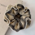 Scrunchie vintage oversize a doppio strato con motivo a scacchi marrone e bordo in pizzo - Scozzese Beige Britannico