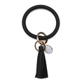 Détail d'un bracelet porte-clés en cuir PU noir avec gland et quincaillerie dorée - Noir