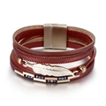 Böhmisches mehrlagiges Lederarmband mit silbernem Federanhänger und Magnetverschluss - Rot