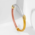 Bracelet jonc en alliage de zinc tricolore argent, or rose et or avec fermoir à relief - Mélange Or Argent Or Rose