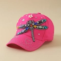 Casquette rose fuchsia avec libellule en strass et motifs de cœur en cristal sur le bord - Rose rouge
