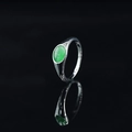 Minimalistische stalen ring met een heldergroene kattenoog edelsteen in zilver - US 6 / Staalkleur - Groene Edelsteen