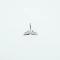 Gepolijste zilveren walvisstaart hanger van titaniumstaal met glanzende spiegelafwerking - Alleen Kleine Hanger (Zonder Ketting)