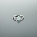 Vintage style silver ring with round opal gemstone and intertwined band design - US 4 / White