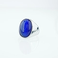Anello in acciaio lucido con una grande pietra occhio di gatto blu scuro ovale e a specchio - Taglia 7 / Blu