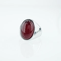 Anello da uomo in acciaio al titanio con pietra occhio di gatto rossa ovale - Taglia 7 / Vermiglio (Tono Argento)