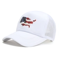 Witte truckerpet met Amerikaanse vlag kaart en ademend mesh voor zonbescherming buiten - Verstelbaar / Wit