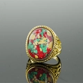 Retro golden stainless steel ring with a large oval multicolor stone inlay - Size 8 / Red Green and Beige Patchwork Style / Gold