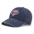 Dunkelblaue gewaschene Denim Baseballkappe mit rosa Herzflicken und Colorado Stickerei - Verstellbar / Marineblau