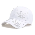 Witte baseballpet met kleurrijk strass esdoornblad ontwerp en trendy streetwear uitstraling - Volwassene / Wit