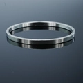 Bracelet jonc en acier inoxydable massif avec finition brossée et fermoir discret - Style Givré 4mm Femmes / Argent