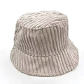 Detailansicht des hellbeige Cord-Anglerhuts mit dicker vertikaler Rippenstruktur - Erwachsene / Beige