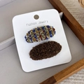 Detalle de pinzas para el pelo de tweed azul y felpa marrón para niñas en tarjeta - Café Oscuro (24649D)