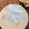 Horquilla en U con flor de gasa azul y borla de perlas de estilo chino tradicional - Flor Azul (25040A)