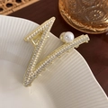 Elegante gouden metalen haarklem met parels en strass steentjes in V-vorm design - Gouden Stijl (25061A)