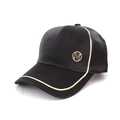 Dettaglio del cappellino da baseball in raso nero con bordino dorato e logo M in metallo - Taglia unica / Nero