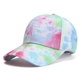 Gorra de béisbol tie-dye en tonos pastel rosa, azul y verde con diseño degradado - Talla única / Verde azulado