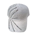 Detalle de gorra de béisbol blanca de lujo con perlas radiantes y diamantes de imitación - Talla única / Blanco