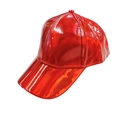 Vista detallada de la gorra de béisbol de charol rojo brillante con acabado de espejo puro - Rojo