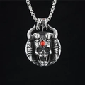 Gothic punk schedel ketting met rode edelsteen en ossenhoorns in antiek zilveren finish - Hanger + Bijbehorende Ketting