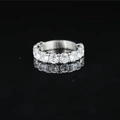 Anello eternity in acciaio al titanio con scintillanti pietre moissanite taglio tondo - US 5 / Anello in Acciaio