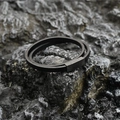 Bracciale da uomo a doppio strato in pelle nera con fibbia magnetica in metallo spazzolato - Nero
