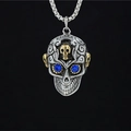 Collier pendentif crâne punk vintage avec yeux en strass bleus sur une chaîne argentée - Yeux Or Bleu Acier (Pendentif Et Chaîne)