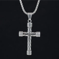 Collier avec pendentif croix torsadé argenté et chaîne à mailles carrées en acier - Pendentif Avec Chaîne Vénitienne