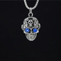 Pendentif tête de mort vintage en argent antique orné de cristaux bleus pour les yeux - Yeux Bleu Acier (Pendentif Et Chaîne)
