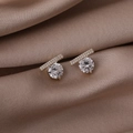 Boucles d'oreilles élégantes en argent S925 avec zircon rond et barre pavée - Doré