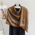 Élégante écharpe jaune gingembre en coton et lin avec imprimé ethnique et chaîne - Style Imprimé Mi-long (LM414) / Jaune