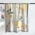 Écharpe élégante en soie crème avec de grands imprimés floraux jaunes et marrons - 180cm x 90cm / Gris