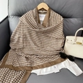 Brown and white star-checked cotton-linen scarf displayed on a wooden hanger - 180x85cm / Brown