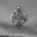Colgante de cruz de nudo celta vintage en acero inoxidable plateado para hombre - Solo colgante (Sin cadena)
