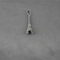 Collar con colgante de torre Eiffel plateado minimalista con grabado Alice en acero vintage - Solo Colgante (Sin Cadena)