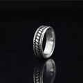 Herren Punk-Ring aus Edelstahl mit Reifenmuster und industriellem Textur-Design - US 7 / Stil A-Webstruktur