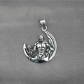 Vintage roestvrijstalen ketting met maan en bodybuilder hanger in retro zilverstijl - Alleen hanger (Zonder ketting)