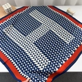 Elegante zijden sjaal met geometrisch H-patroon in rood, blauw en wit voor dames - 68*68cm / Blauw Rood