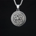 Vintage-Stahlkette mit Auge der Vorsehung Anhänger und Guardianship-Prägung im runden Design - Anhänger + Passende Kette