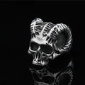 Anello punk vintage a forma di teschio di capra in acciaio inossidabile e design gotico - US 8 / Argento Antico