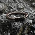 Bracciale da uomo in pelle intrecciata marrone con chiusura magnetica in metallo nero - Chiusura Nera