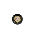 Simpatico distintivo circolare in smalto nero con sole giallo sorridente e stelle - Stella Rotonda