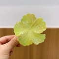 Pinza para el pelo con diseño de flor irisada en degradado amarillo-verde - Amarillo