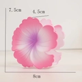 Détails des dimensions de la pince à cheveux fleur mate avec dégradé de rose - Rose rouge