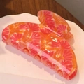 Pinza para el pelo de acrílico con motivo floral naranja y rosa en bandeja blanca - Patrón Flor Naranja (HJF1027) / Grande / Floral Naranja