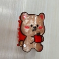 Pinza per capelli a forma di orso con mela in acetato marrone e rosso vivace - Orso Con Mela