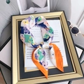 Zijden sjaal met geometrische bloemenprint en oranje rand in hartvorm op kader - 70*70cm / Oranje