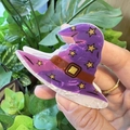 Pinza per capelli a forma di cappello da strega viola con stelle di Halloween - Cappello da Strega Viola (HJF129)